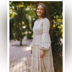 Dainty Jewells Maxi 💕